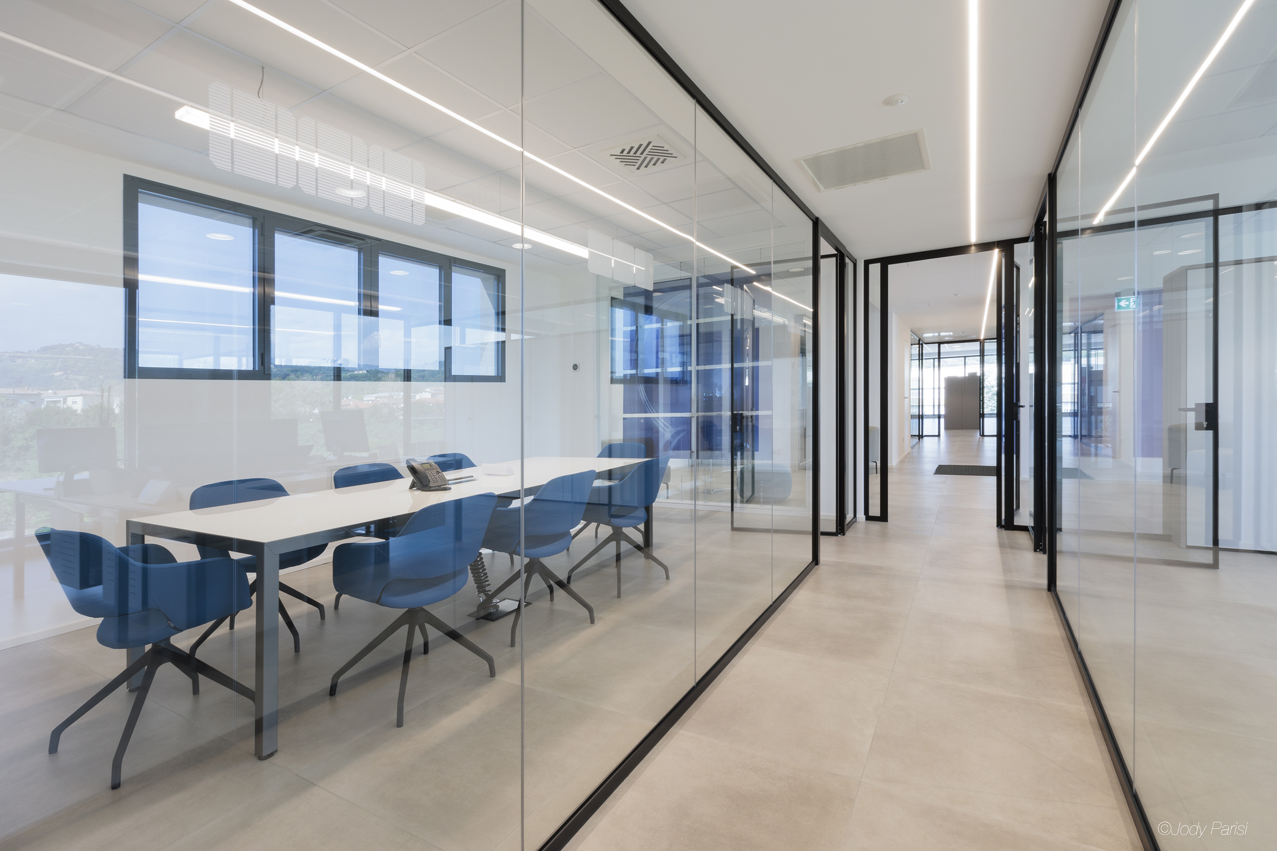 Corna Impianti Fotovoltaici  | Desgin Arredo Ufficio