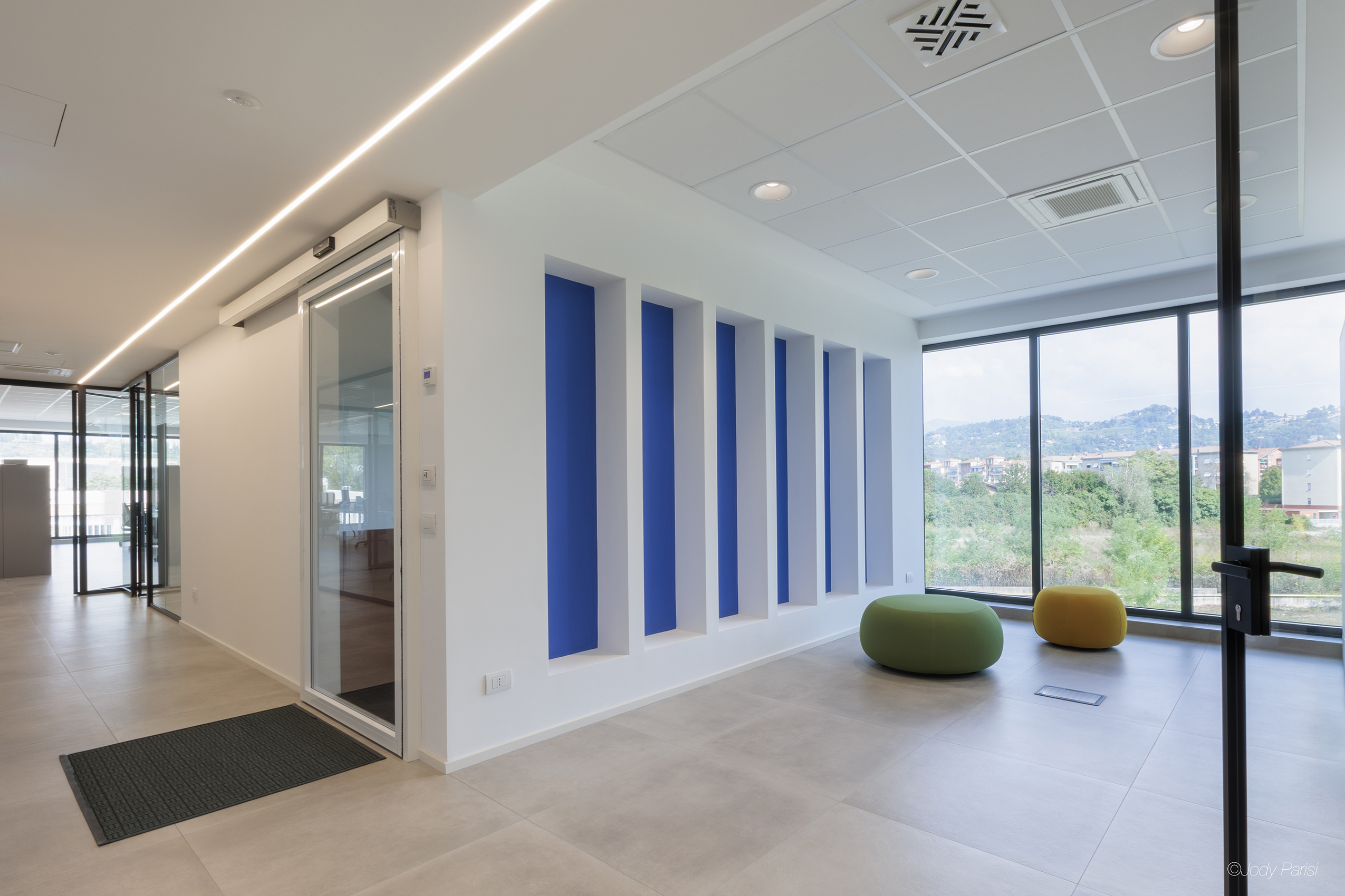 Corna Impianti Fotovoltaici  | Desgin Arredo Ufficio